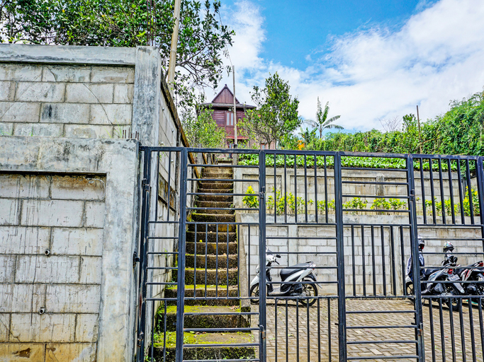 Exterior & Views 5, SPOT ON 92321 Abiyan Villa Homestay Syariah, Malang