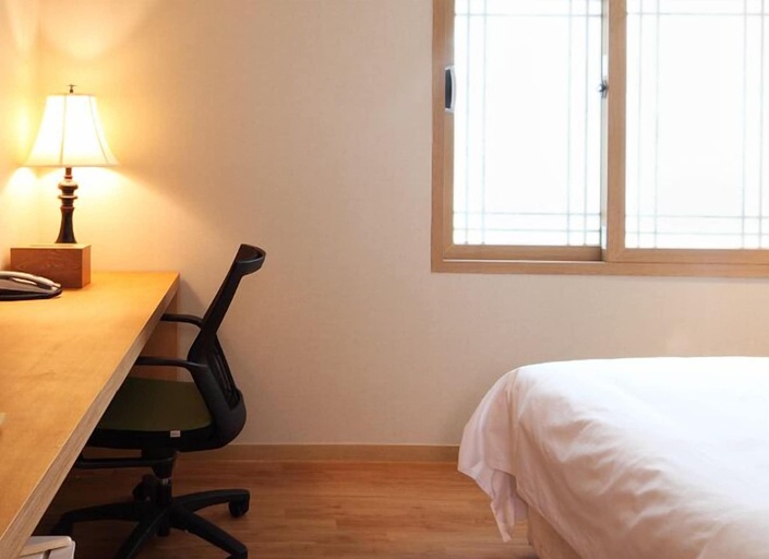 Bedroom 4, Dream House, Mapo