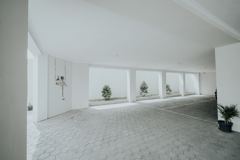 Others 5, DPARAGON JALAN JOGJA, Semarang