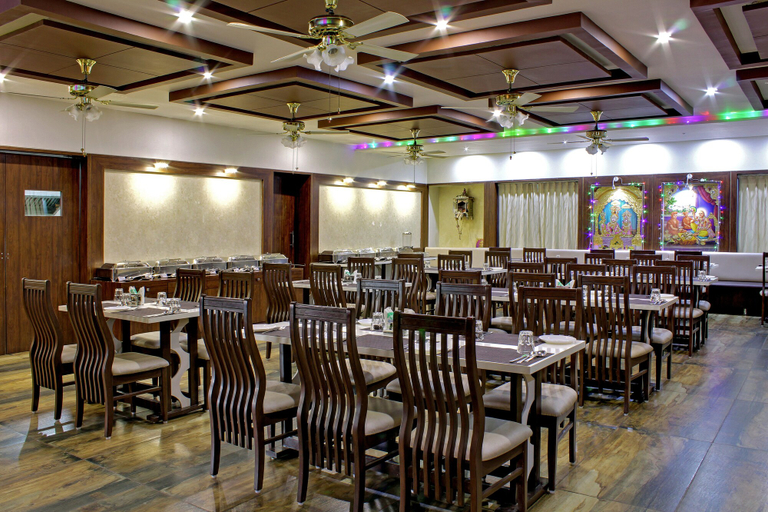 Food & Drinks, Vishal Lords Inn Gir Forest, Junagadh