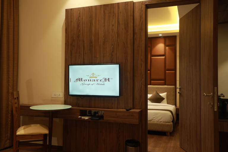 Bedroom 2, The Monarch, Thane
