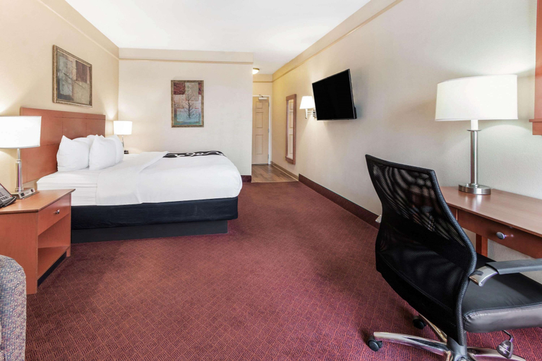 Bedroom 4, La Quinta Inn & Suites by Wyndham Hobbs, Lea