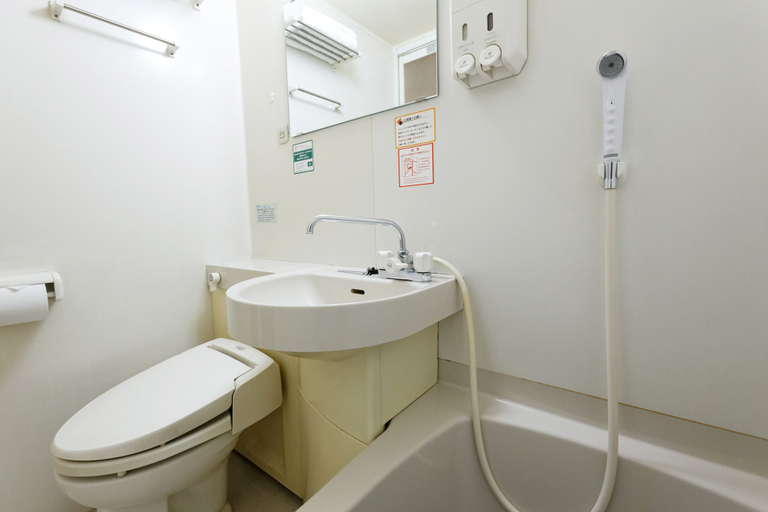 Bathroom 4, Washington R&B Hotel Hakata Ekimae Dai 1, Fukuoka