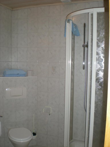 Bathroom 3, Gasthaus zur Sonne, Main-Spessart