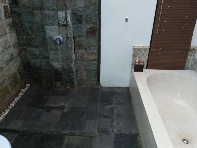 Bathroom 4, Arimba Resort Ubud, Gianyar