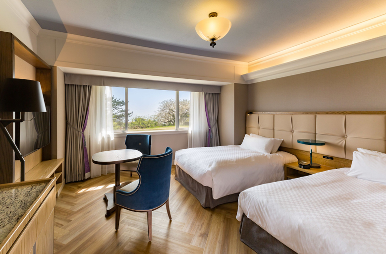 Bedroom 3, Kawana Hotel, Itō