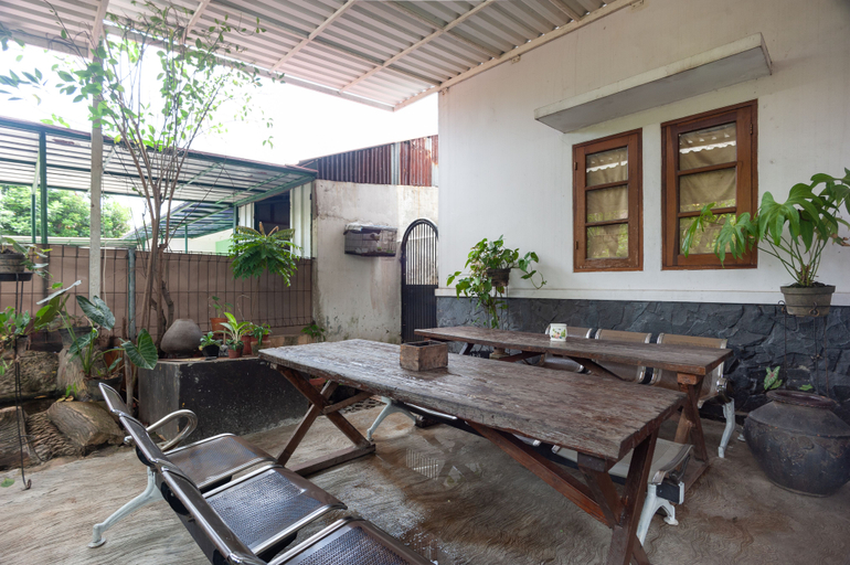 Others 4, RedDoorz Syariah near PGC Cililitan, East Jakarta