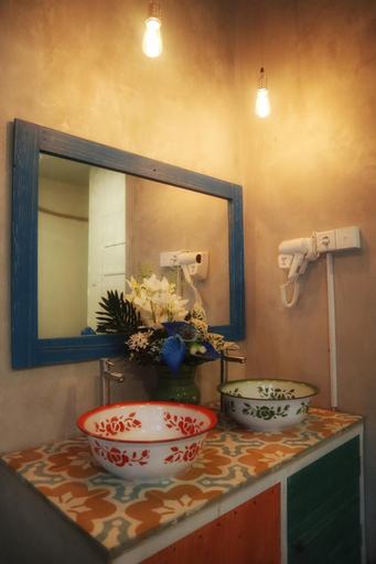 Bathroom 5, Write Hostel, Klungkung