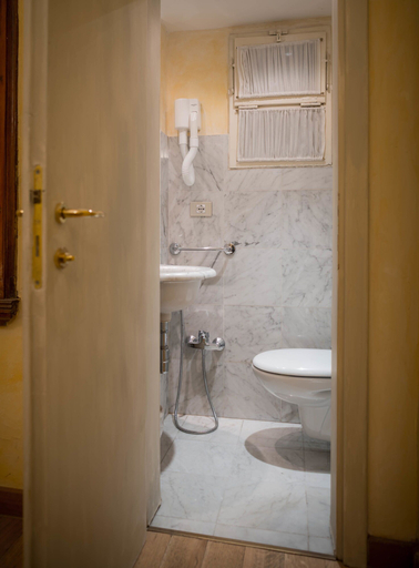 Bathroom 3, Novella House, Florence