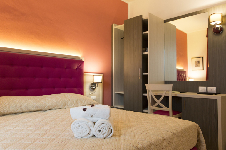 Bedroom 4, Alma Living Hotel, Udine