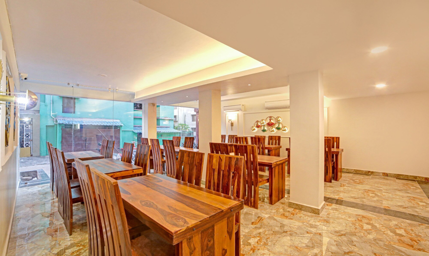 Food & Drinks 5, Treebo Lazystay Elite, Cuttack