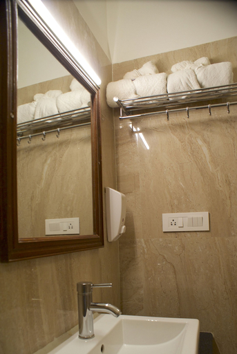 Bathroom 3, Alpana Hotel, Hardwar