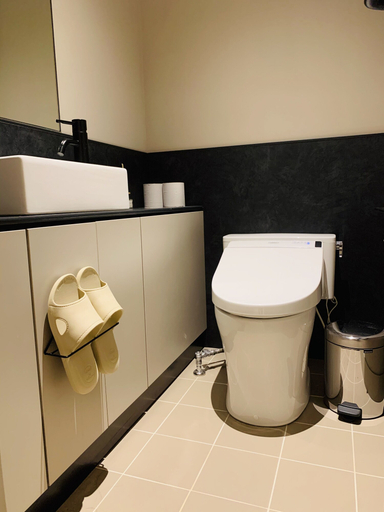 Bathroom 5, Cafe Minimal Hotel Our Our - Hostel, Taitō