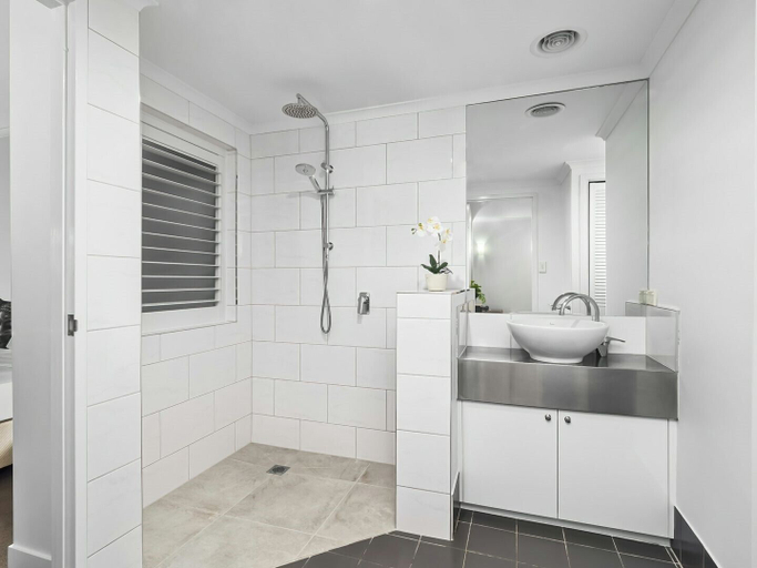 Bathroom, Palm Cove Get a Way, Cairns