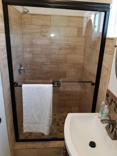 Bathroom 4, Fairview Smarthome, Los Angeles