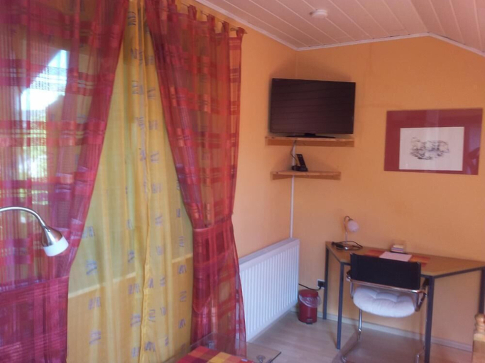 Bedroom 3, Gästehaus Walter, Südliche Weinstraße