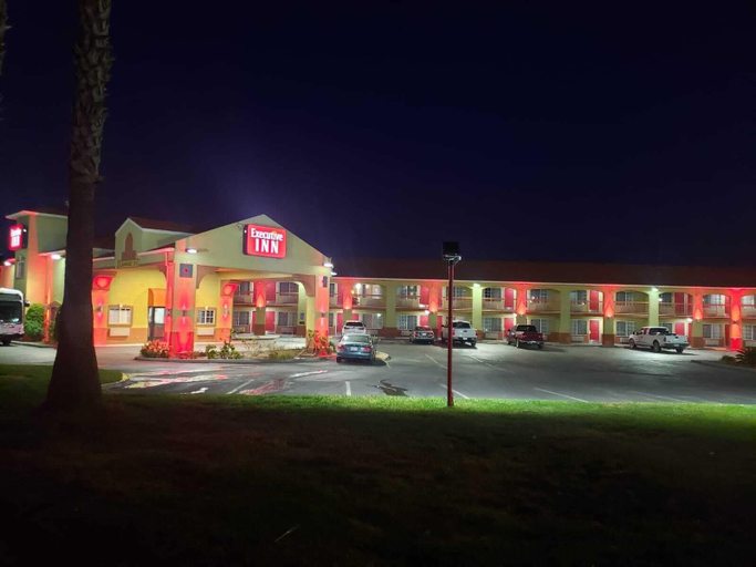 Exterior & Views 4, Executive Inn, Stanislaus