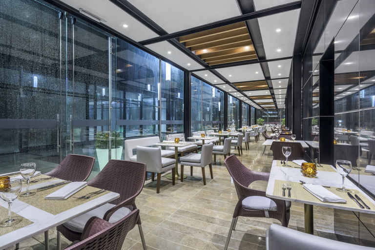 Food & Drinks 5, Courtyard by Marriott Bogota Airport, Santafé de Bogotá
