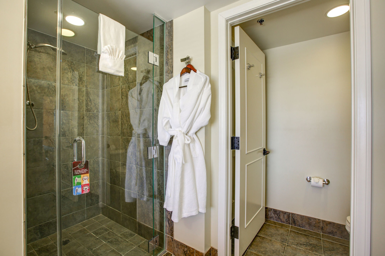 Bathroom 4, Fantasy Springs Resort Casino, Riverside