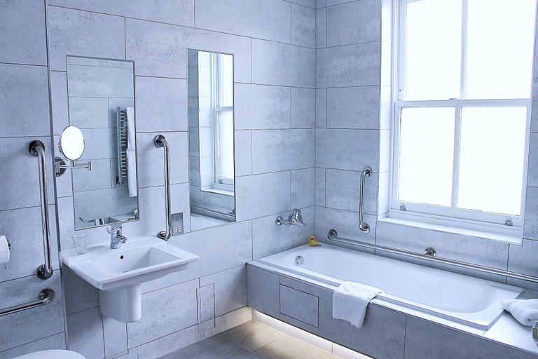 Bathroom 3, West Park Hotel, North Yorkshire