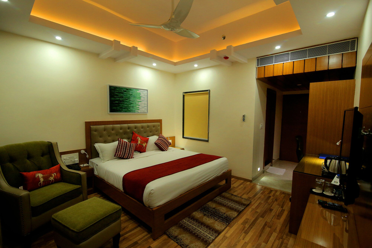 Bedroom 4, Hotel Hampi International, Bellary