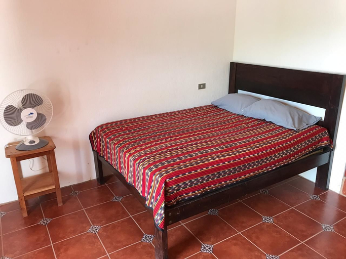 Bedroom 3, Lauris Hotel, Lanquín