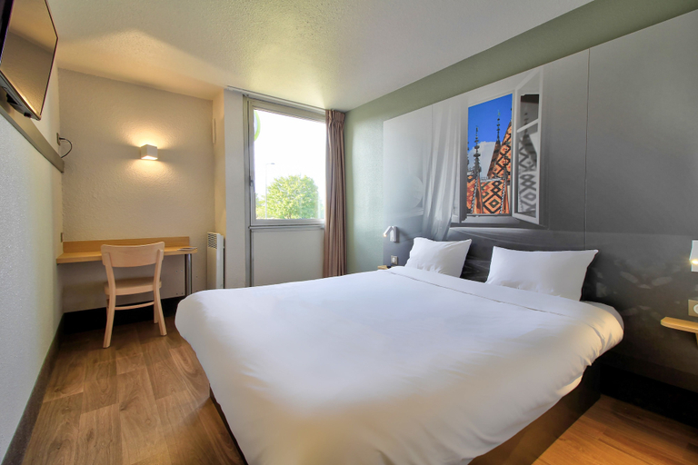 Bedroom 3, B&B HOTEL Beaune Sud (1) Palais des Congrès, Côte-d'Or