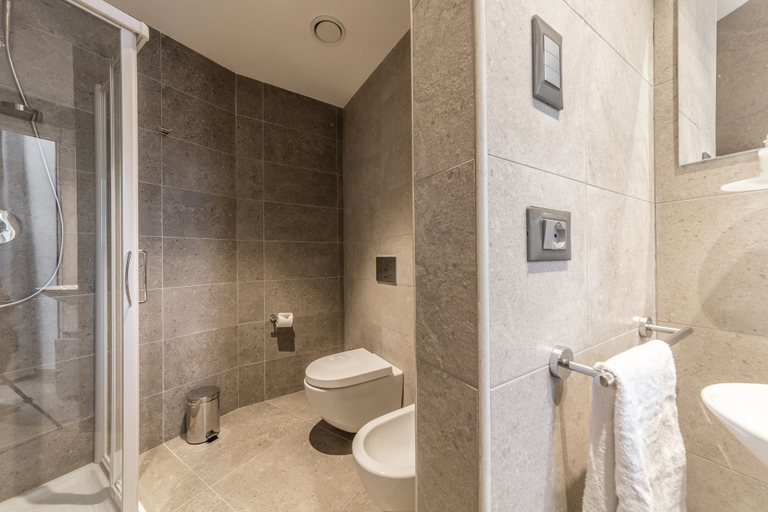 Bathroom 5, Camplus Palermo, Palermo