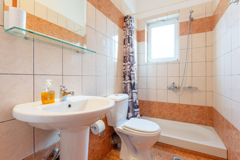 Bathroom 3, Villa Giannis Large Private Pool Walk to Beach A C Wifi Car Not Required Eco-friendly - 2088, Crete