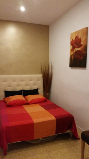 Bedroom 4, Hotel California, Hérault
