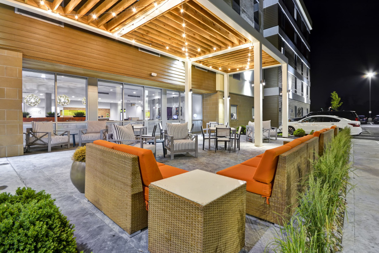 Food & Drinks 5, Home2 Suites by Hilton Blue Ash Cincinnati, Hamilton