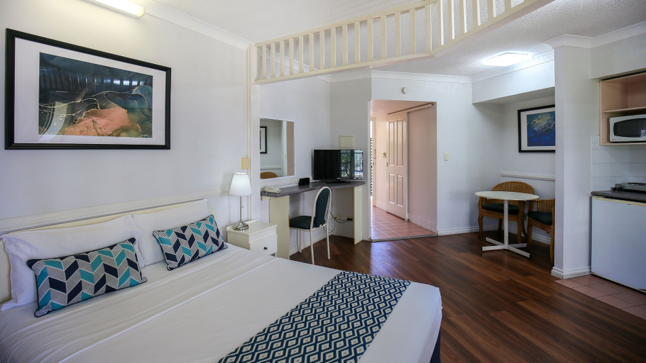 Bedroom 2, Toowong Central Motel Apartments, Toowong