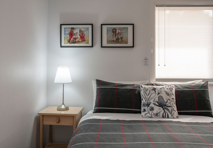 Bedroom 2, Emu Bay Holiday Homes, Kangaroo Island