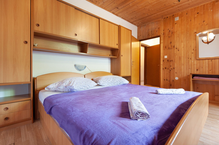 Bedroom 2, Apartments Lile, Brela