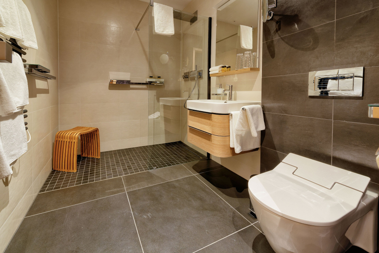 Bathroom 3, Donautica Hotel & Restaurant, Szekszárd