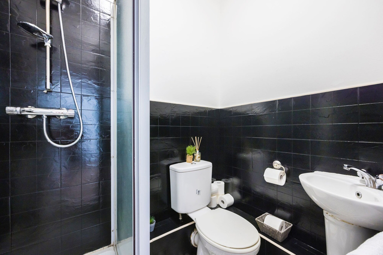 Bathroom 3, Pimlico Hub, London
