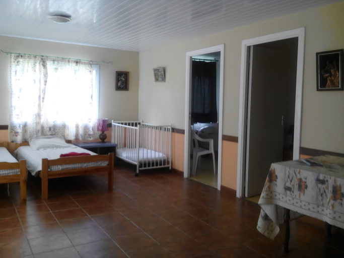 Bedroom 2, Domaine de la Ferme d'Erambere, Païta