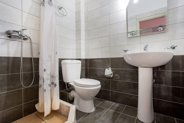 Bathroom 5, Aktaion Hotel, Peloponnese