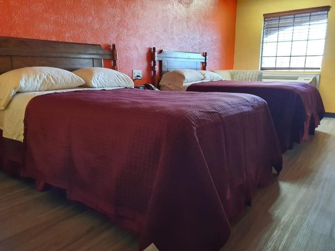 Bedroom 3, Chaparral Motel, Lavaca