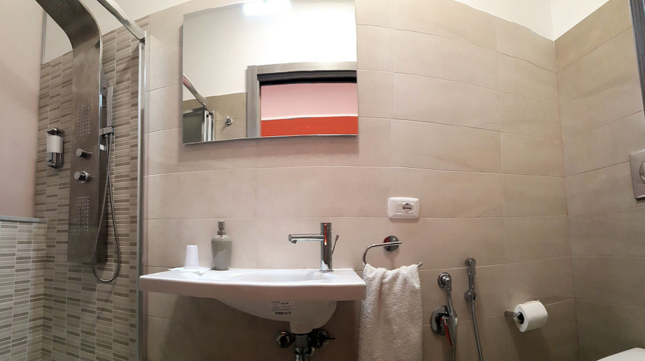 Bathroom 5, B&B Panorama - Self Check in, Palermo
