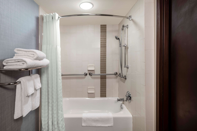 Bathroom 5, Sonesta Select Austin North, Travis