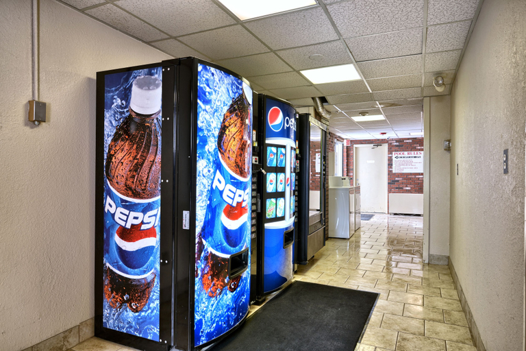 Food & Drinks 5, Howard Johnson by Wyndham Bangor, Penobscot