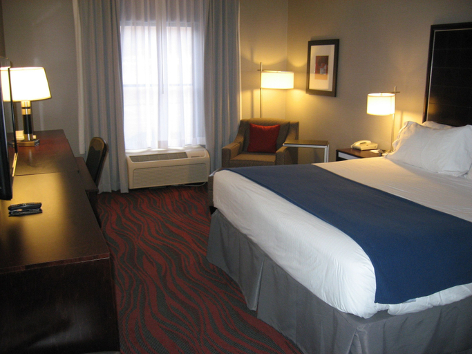 Bedroom 3, Holiday Inn Express CORNING - PAINTED POST by IHG, Steuben