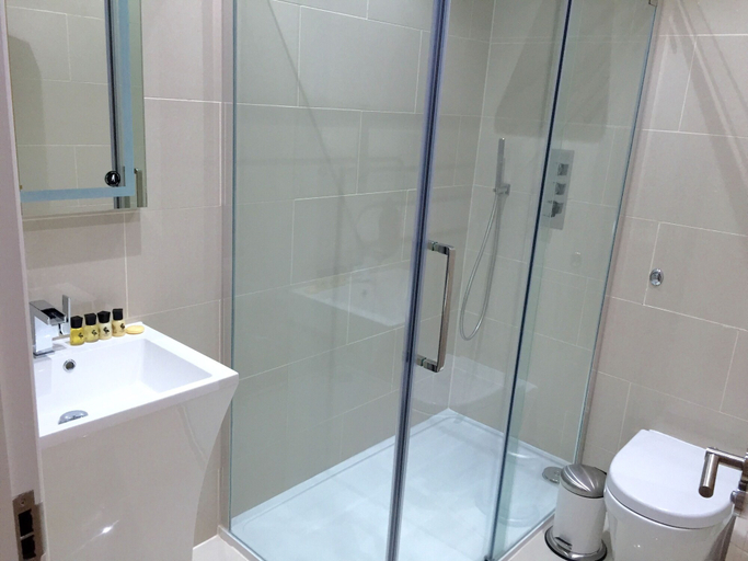 Bathroom, Belvedere Kings Cross Apartments, London