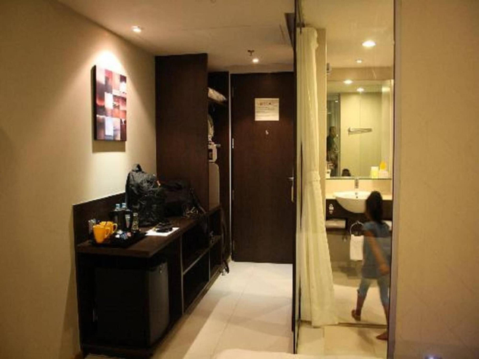 Bathroom 4, Keys Select by Lemon Tree Hotels, Hosur Road, Bengaluru, Bangalore