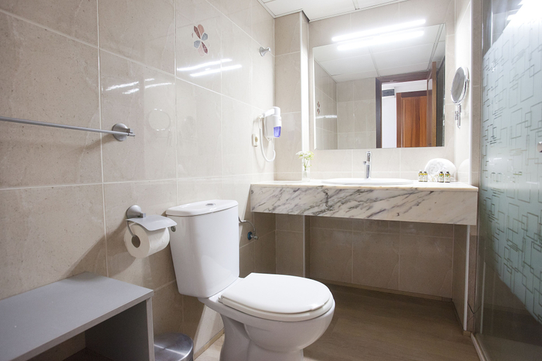 Bathroom 5, Hotel Ankaa, Baleares