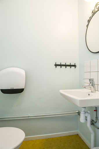 Bathroom 3, Uskavigården, Lindesberg