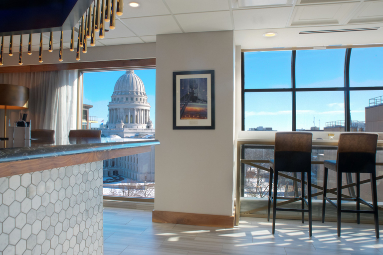 Food & Drinks 5, The Madison Concourse Hotel and Governor's Club, Dane