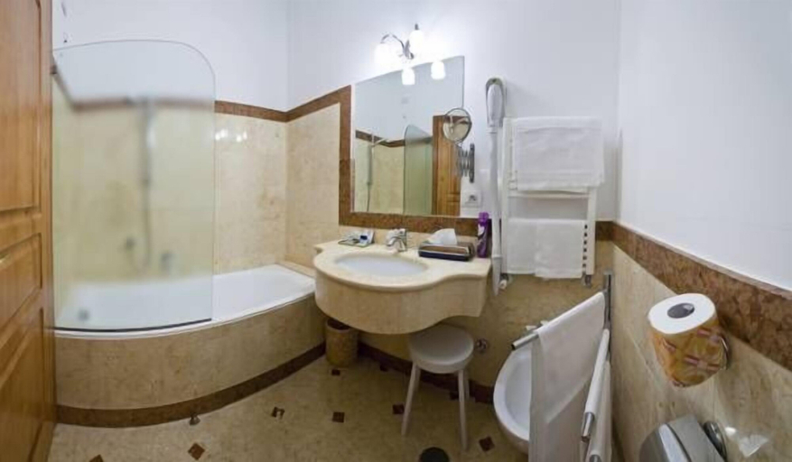 Bathroom 3, Villa Angelina, Napoli