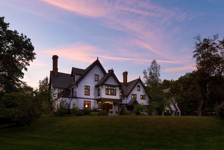 Exterior & Views 2, Manor House Inn, Litchfield